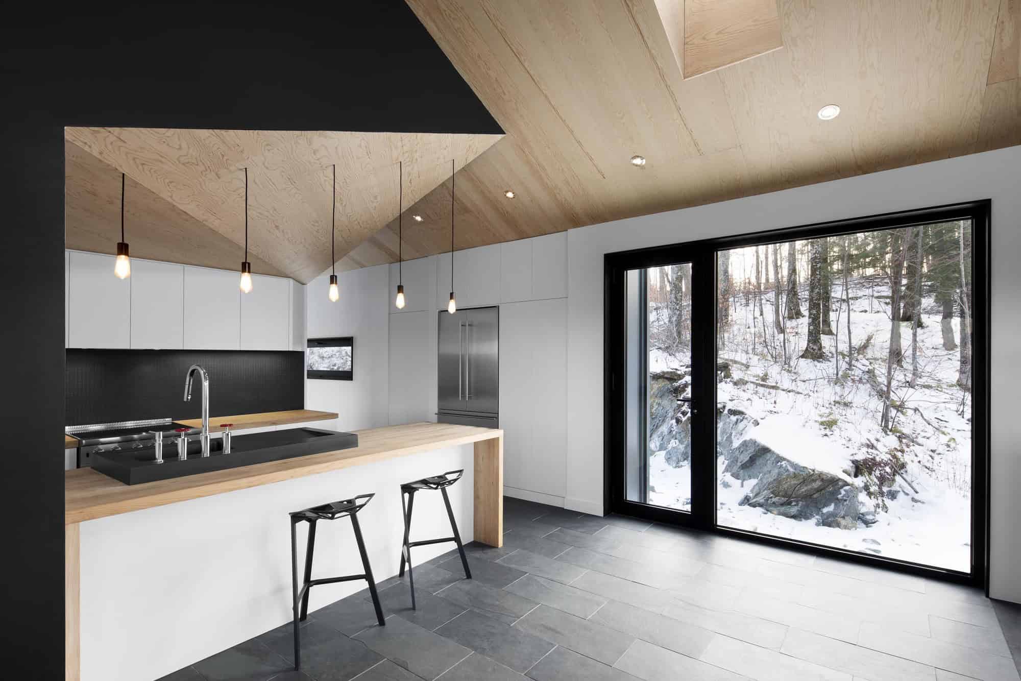 Bolton Residence by Naturehumaine in Quebec, Canada Bolton Residence by Naturehumaine in Quebec, Canada