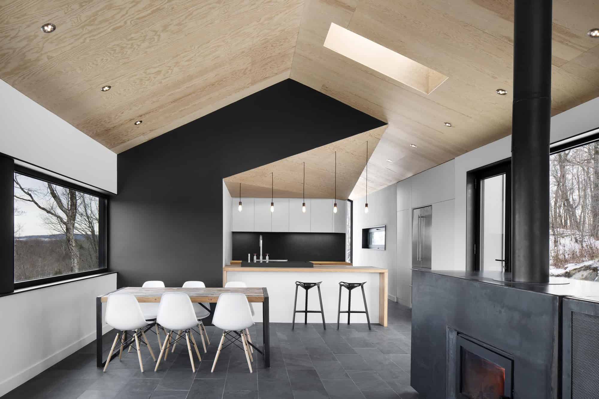 Bolton Residence by Naturehumaine in Quebec, Canada Bolton Residence by Naturehumaine in Quebec, Canada