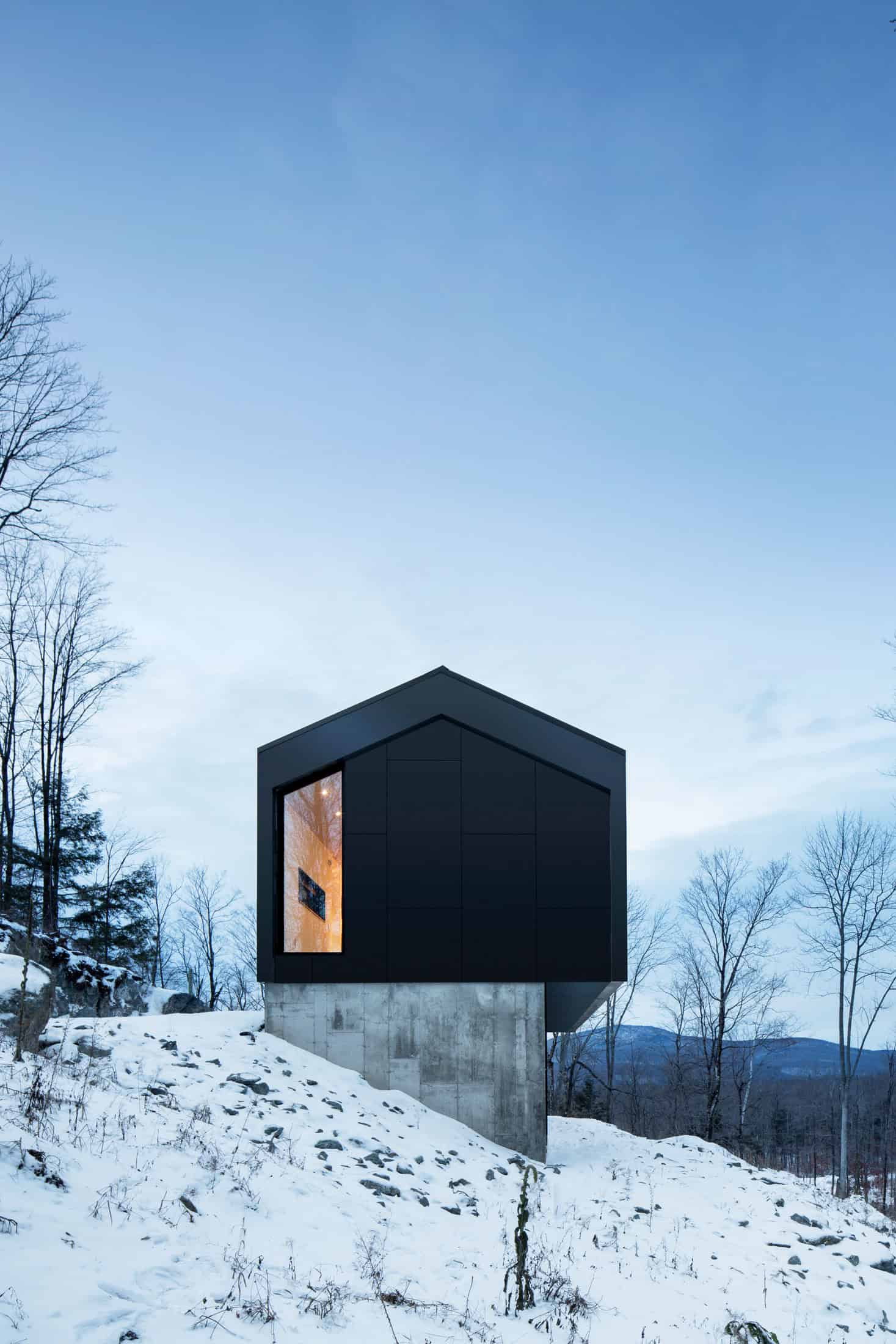 Bolton Residence by Naturehumaine in Quebec, Canada Bolton Residence by Naturehumaine in Quebec, Canada