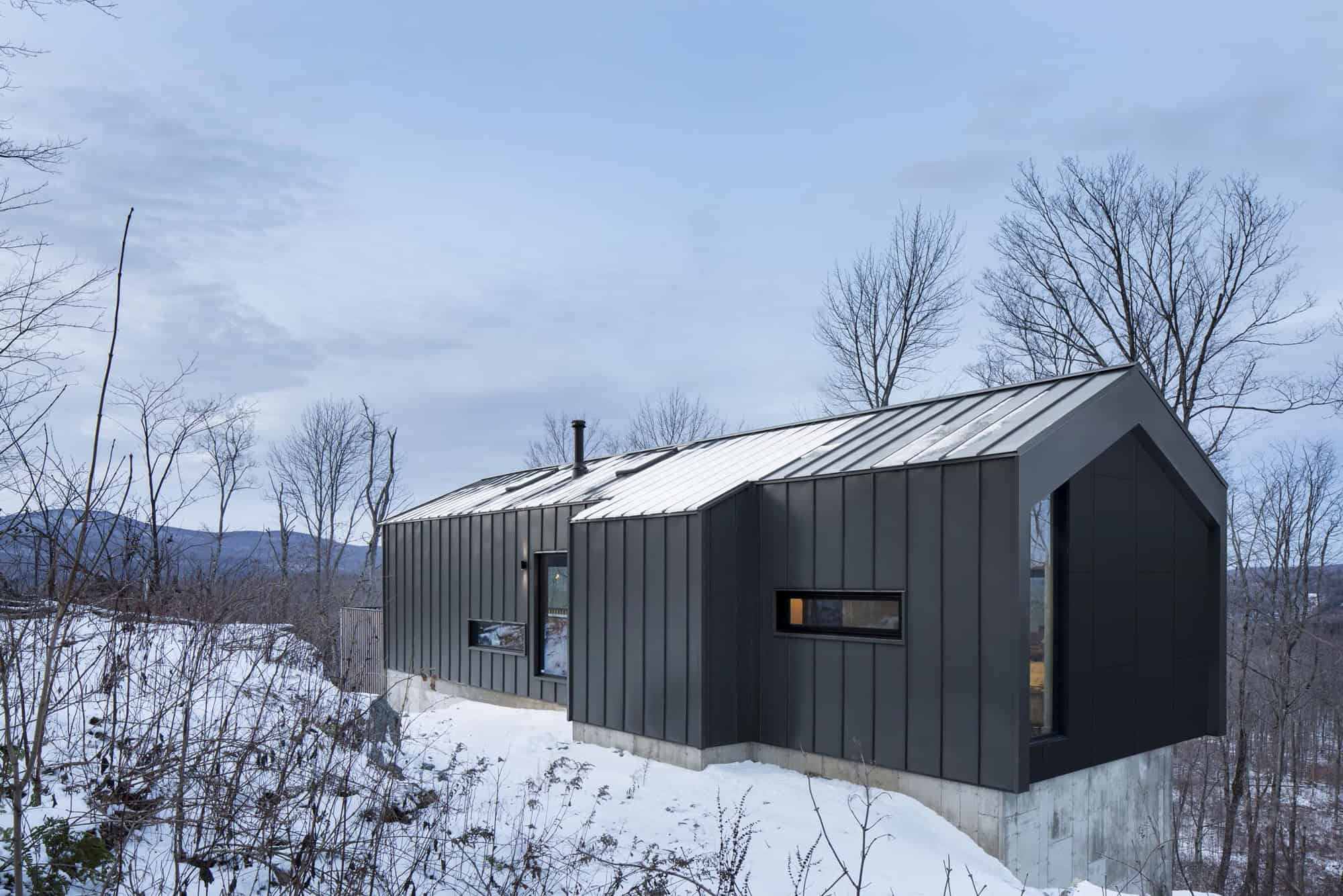 Bolton Residence by Naturehumaine in Quebec, Canada Bolton Residence by Naturehumaine in Quebec, Canada