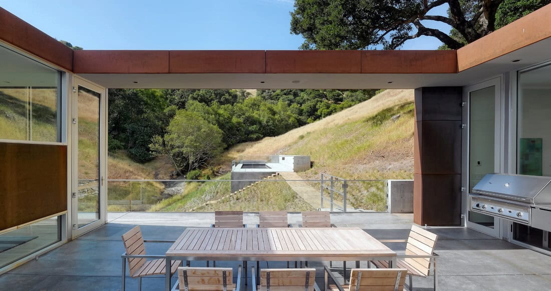 Bridge House by Stanley Saitowitz in California, USA Bridge House by Stanley Saitowitz in California, USA