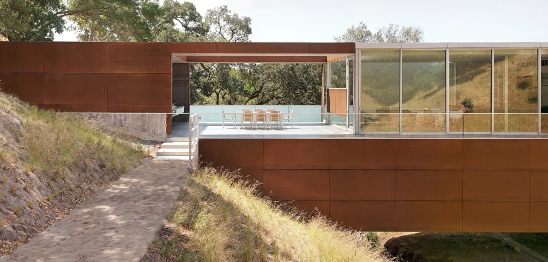 Bridge House by Stanley Saitowitz in California, USA Bridge House by Stanley Saitowitz in California, USA