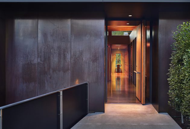 Brook Bay Residence by SKL Architects on Mercer Island in Washington