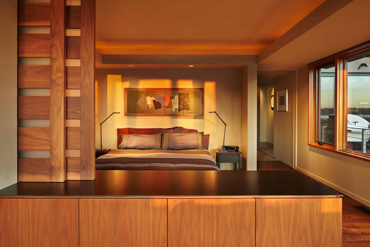 Brook Bay Residence by SKL Architects on Mercer Island in Washington Brook Bay Residence by SKL Architects on Mercer Island in Washington