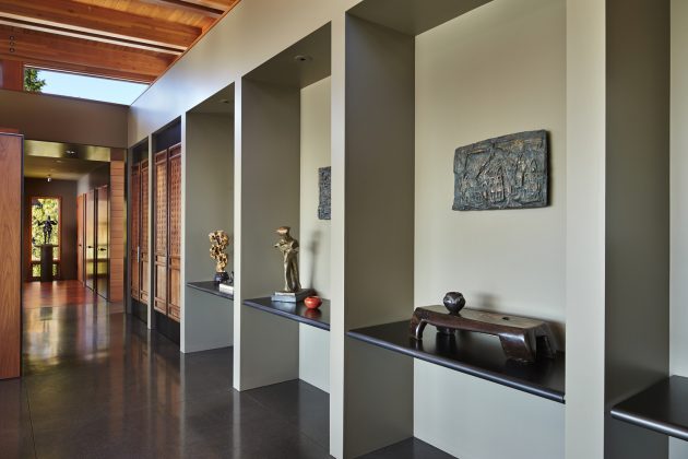 Brook Bay Residence by SKL Architects on Mercer Island in Washington
