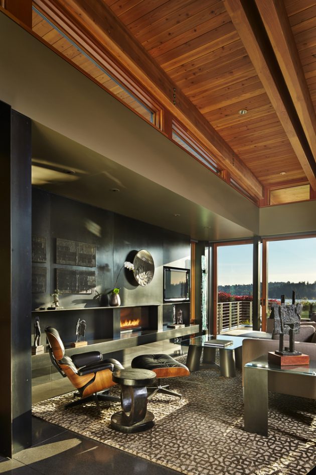 Brook Bay Residence by SKL Architects on Mercer Island in Washington