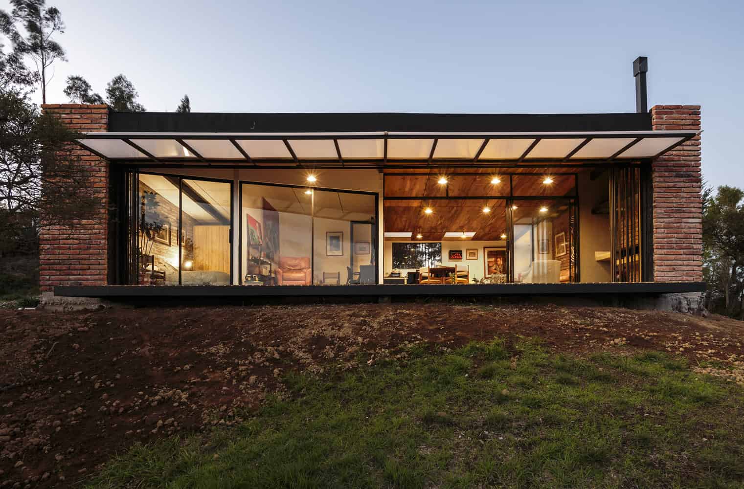 El Guarango House by Bernardo Bustamante in Quito, Ecuador El Guarango House by Bernardo Bustamante in Quito, Ecuador