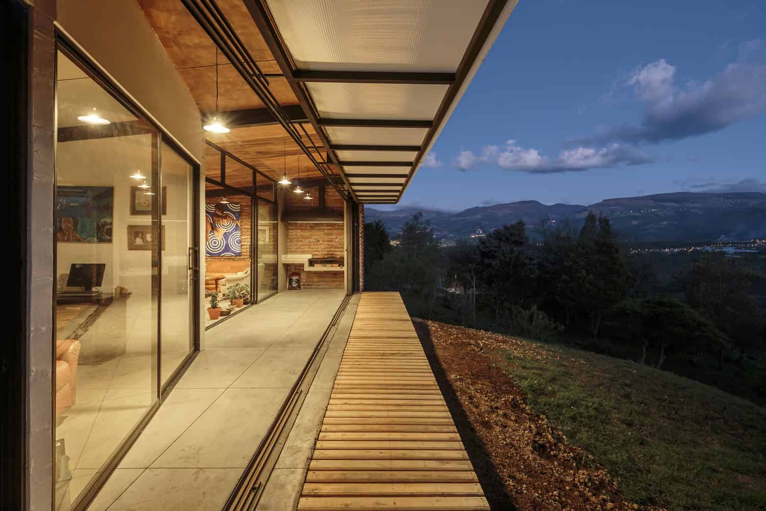 El Guarango House by Bernardo Bustamante in Quito, Ecuador El Guarango House by Bernardo Bustamante in Quito, Ecuador