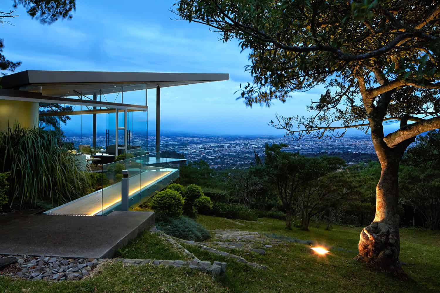 Estancia y Ficus by Canas Arquitectos in Escazu, Costa Rica Estancia y Ficus by Canas Arquitectos in Escazu, Costa Rica