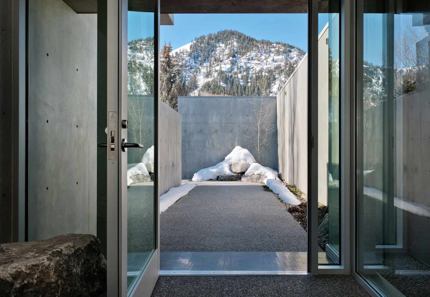 River House by Suyama Peterson Deguchi on The Northern Rocky Mountains River House by Suyama Peterson Deguchi on The Northern Rocky Mountains