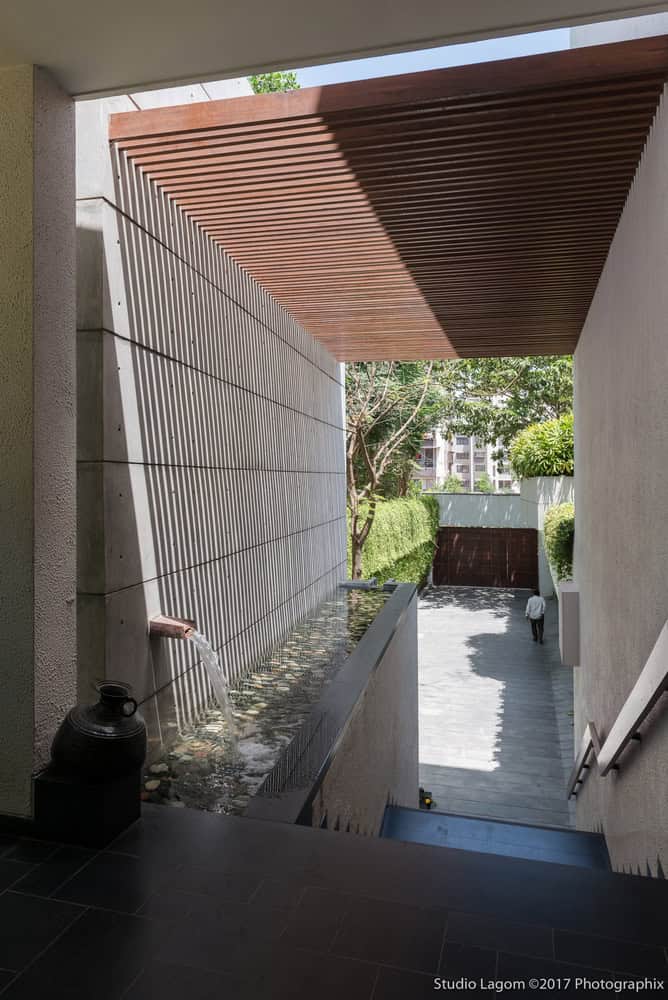 Skewed House by Studio Lagom in Surat, India Skewed House by Studio Lagom in Surat, India