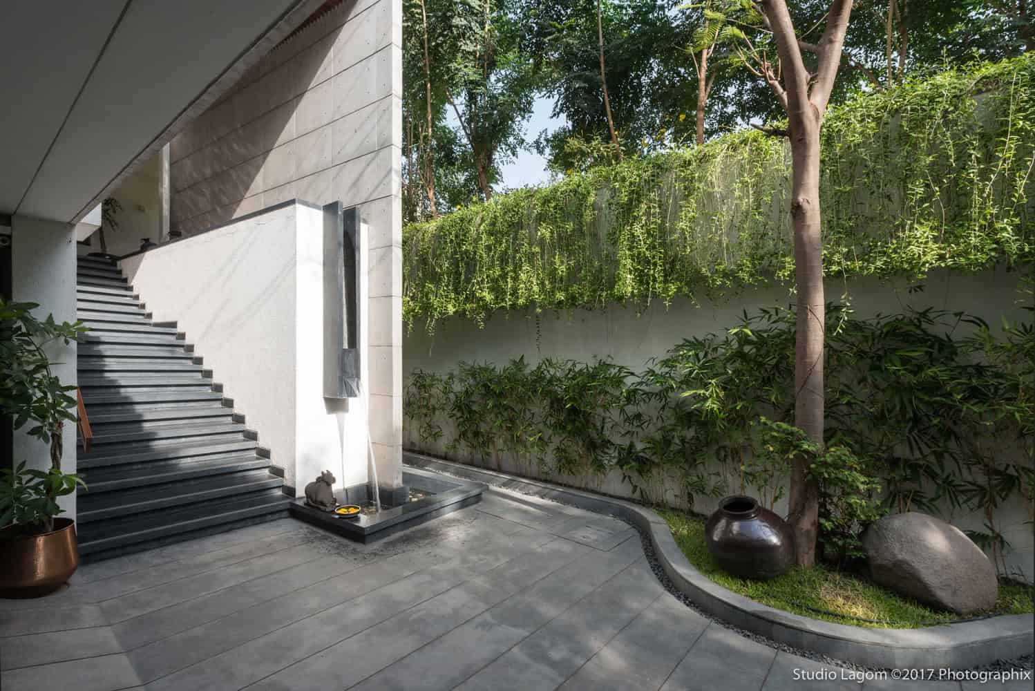 Skewed House by Studio Lagom in Surat, India Skewed House by Studio Lagom in Surat, India