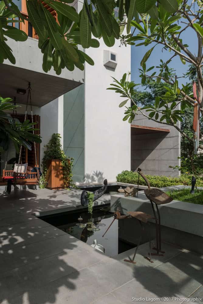 Skewed House by Studio Lagom in Surat, India Skewed House by Studio Lagom in Surat, India