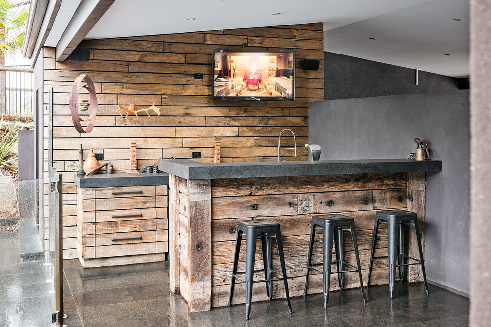 16 Elegant Rustic Home Bar Designs That Will Customize Your Home