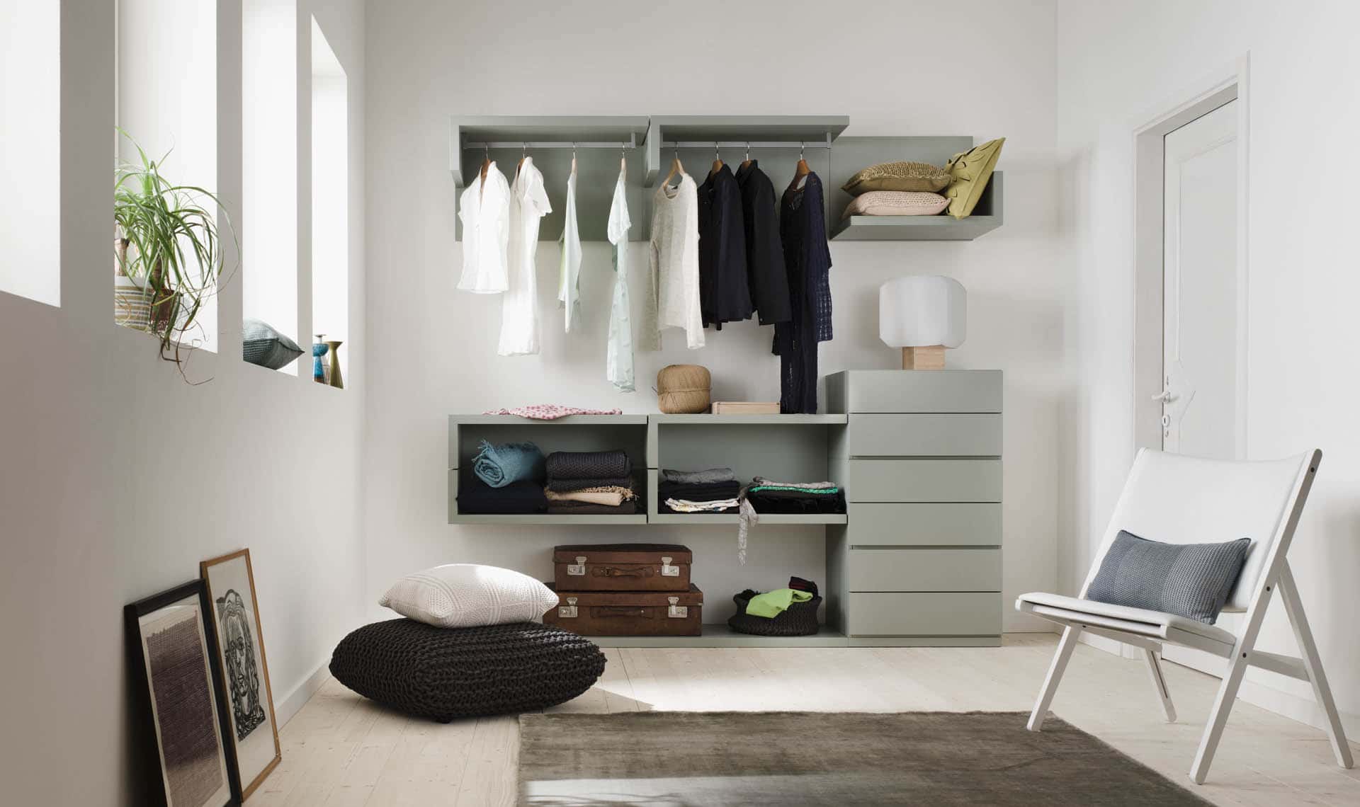 16 Captivating Open Closet Designs To Enhance Your Small Living Space