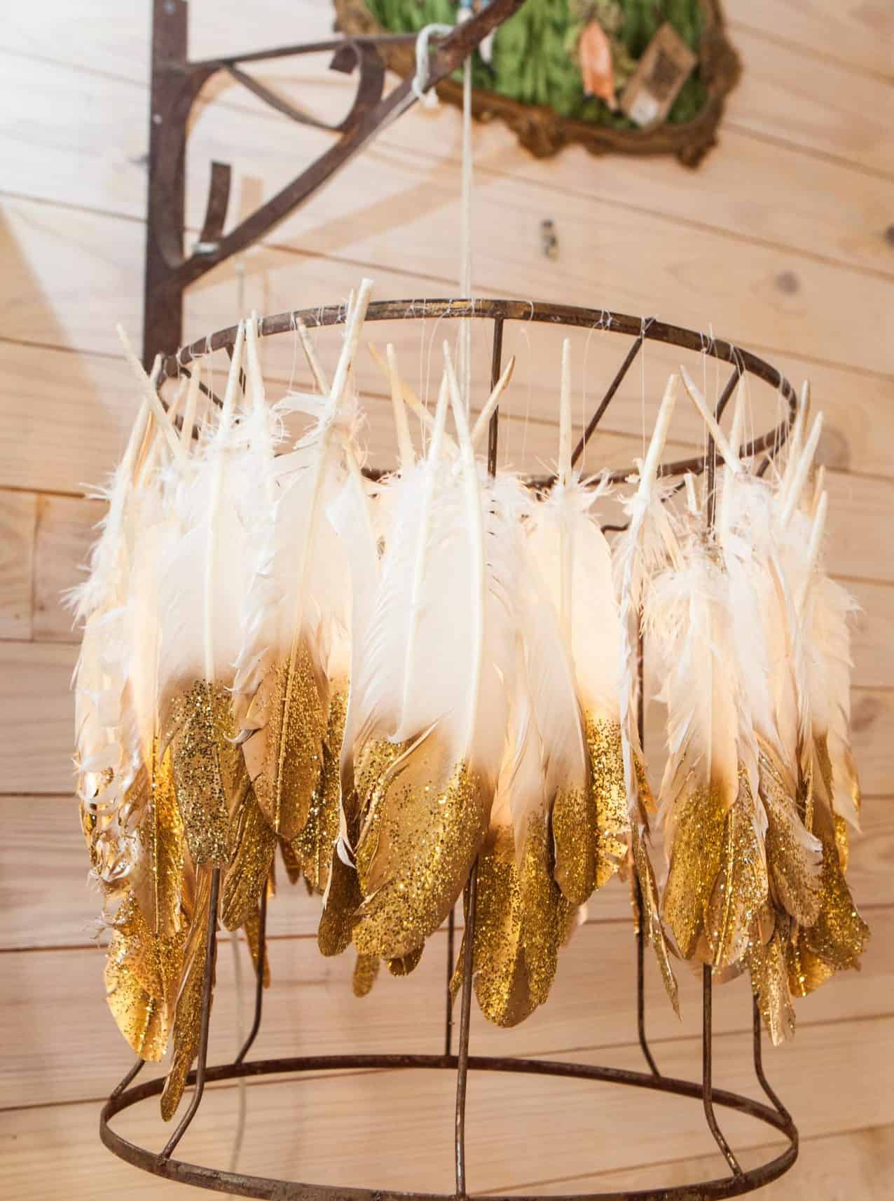 10 Delightful DIY Feather Lamps You Can Make In No Time 10 Delightful DIY Feather Lamps You Can Make In No Time