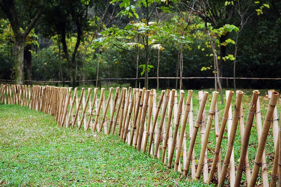 18 Inspirational Examples That Will Help You To Choose The Right Fence 18 Inspirational Examples That Will Help You To Choose The Right Fence