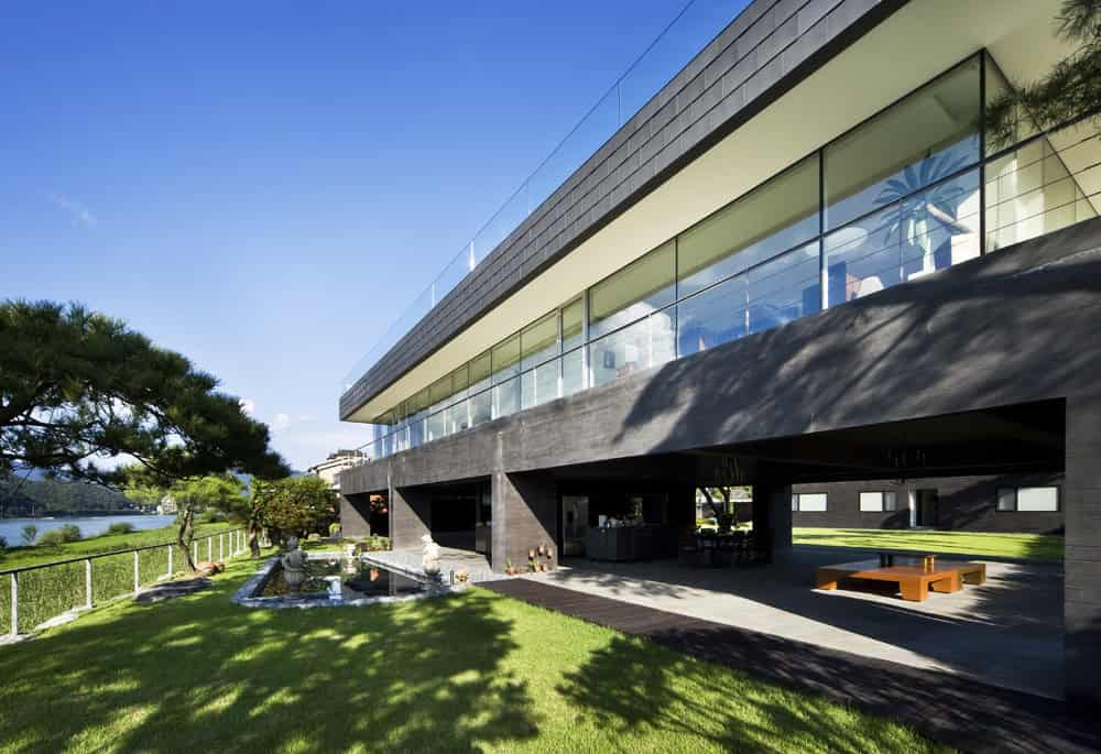 Floating House by Hyunjoon Yoo Architects in Gyeonggi, South Korea Floating House by Hyunjoon Yoo Architects in Gyeonggi, South Korea