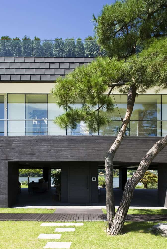 Floating House by Hyunjoon Yoo Architects in Gyeonggi, South Korea Floating House by Hyunjoon Yoo Architects in Gyeonggi, South Korea