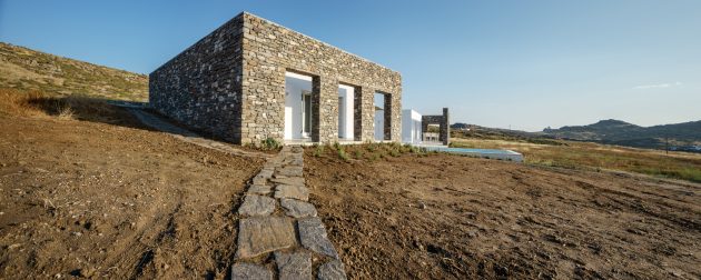 Hug House by React Architects On The Greek Island of Paros