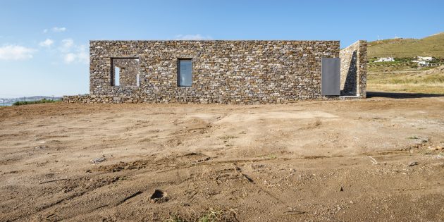 Hug House by React Architects On The Greek Island of Paros