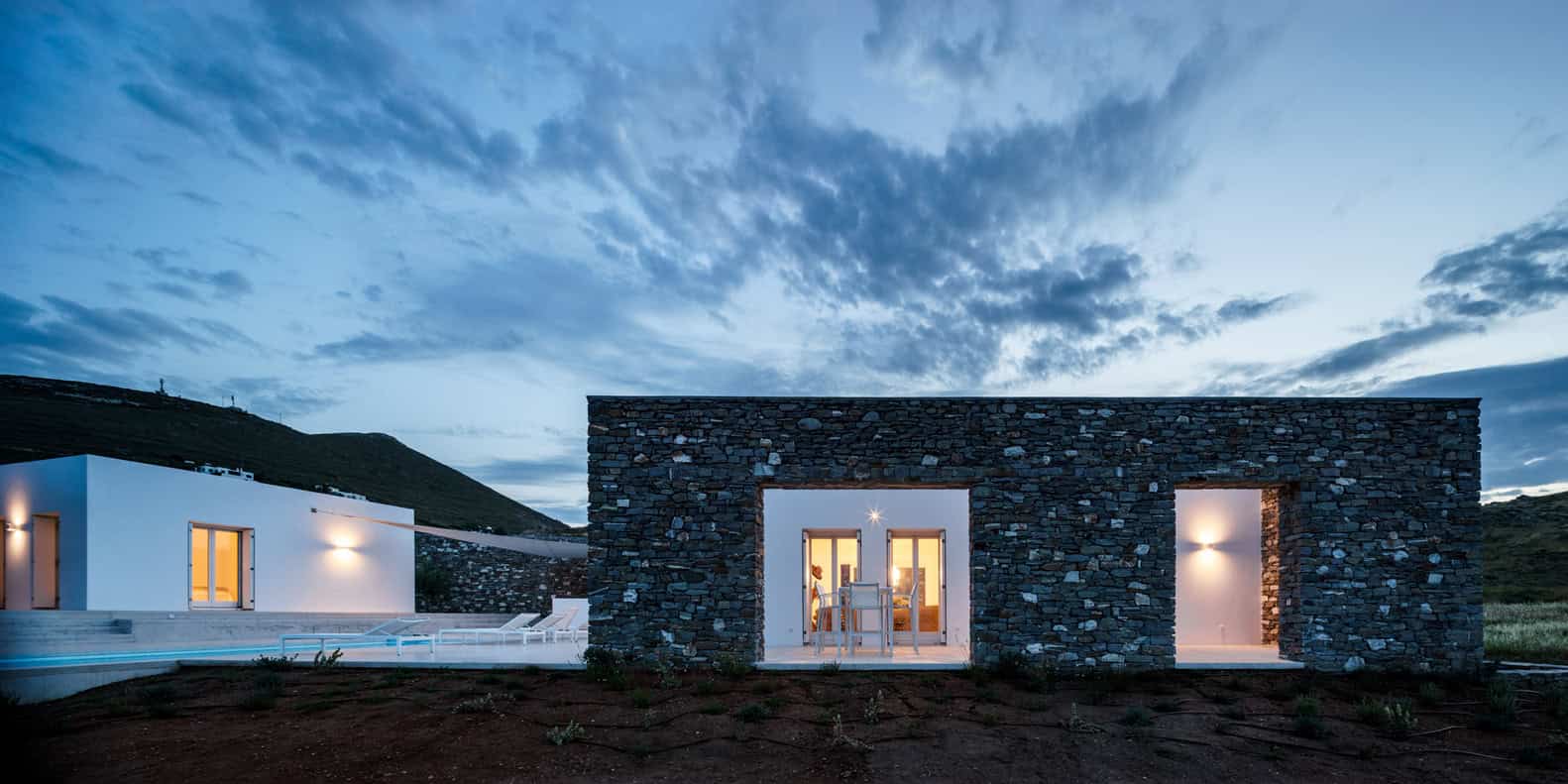 Hug House by React Architects On The Greek Island of Paros Hug House by React Architects On The Greek Island of Paros