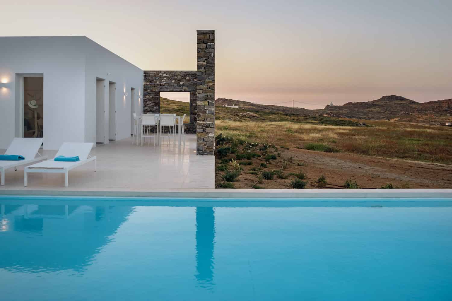 Hug House by React Architects On The Greek Island of Paros Hug House by React Architects On The Greek Island of Paros