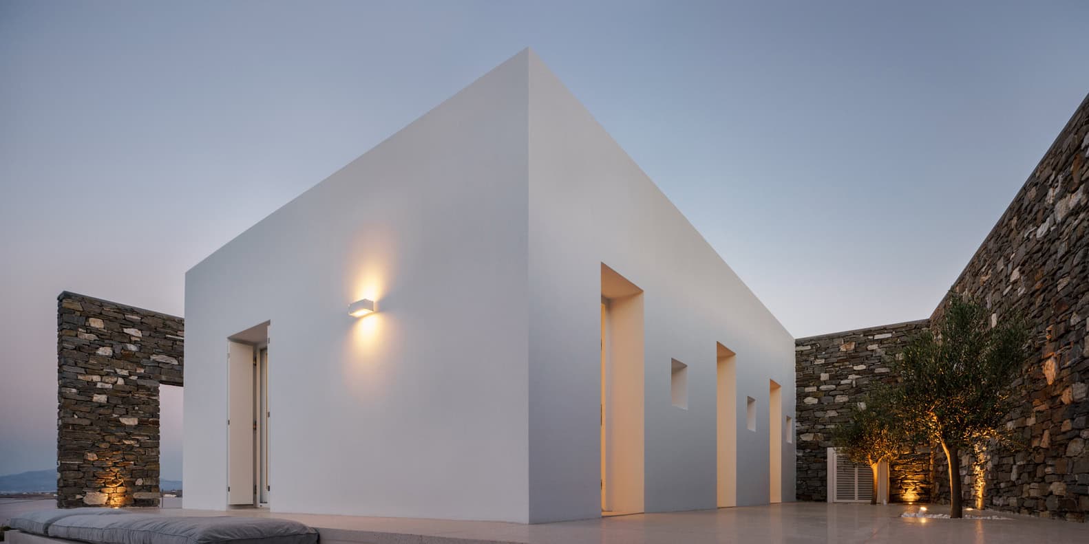 Hug House by React Architects On The Greek Island of Paros Hug House by React Architects On The Greek Island of Paros