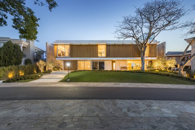 Jardim do Sol House by Hype Studio in Porto Alegre, Brazil