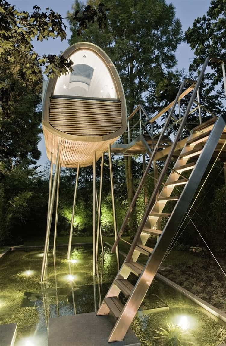 King of the Frogs Treehouse Project by Baumraum in Germany King of the Frogs Treehouse Project by Baumraum in Germany