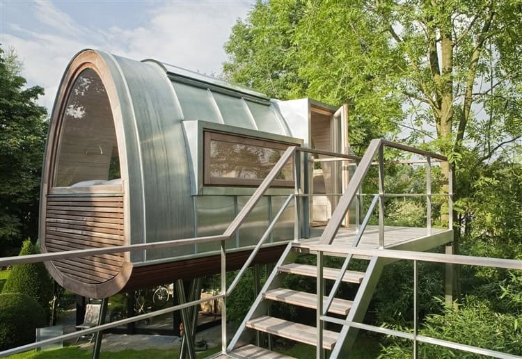 King of the Frogs Treehouse Project by Baumraum in Germany King of the Frogs Treehouse Project by Baumraum in Germany