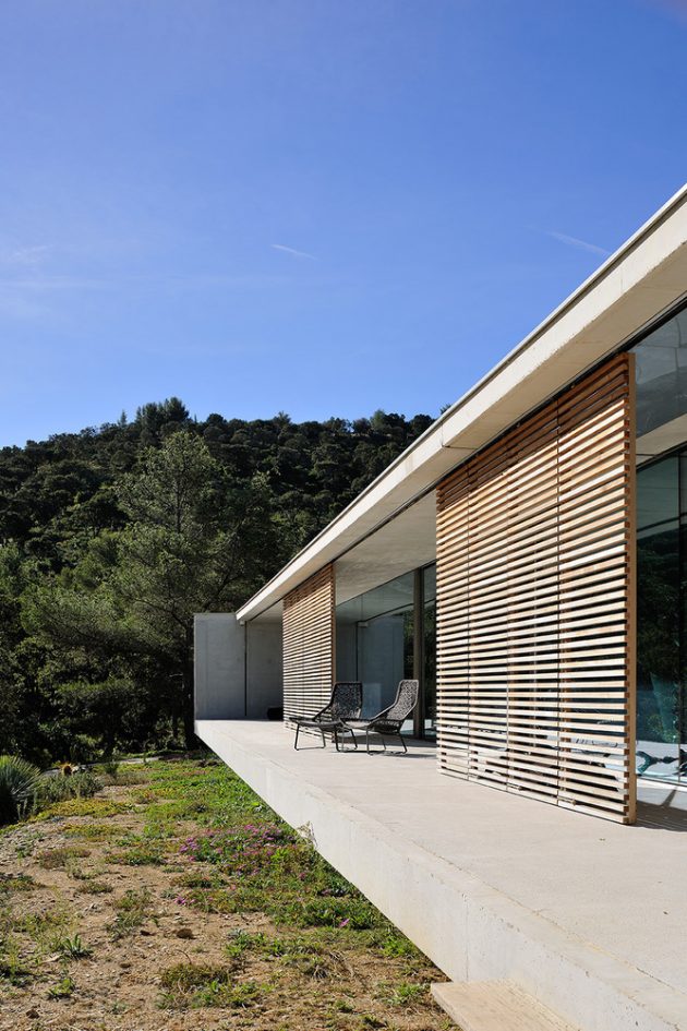 La Mira Ra House by AUM Pierre Minassian in Southern France