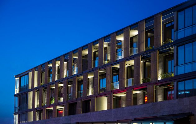 Perspective Office by Slash Architects in Mersin, Turkey