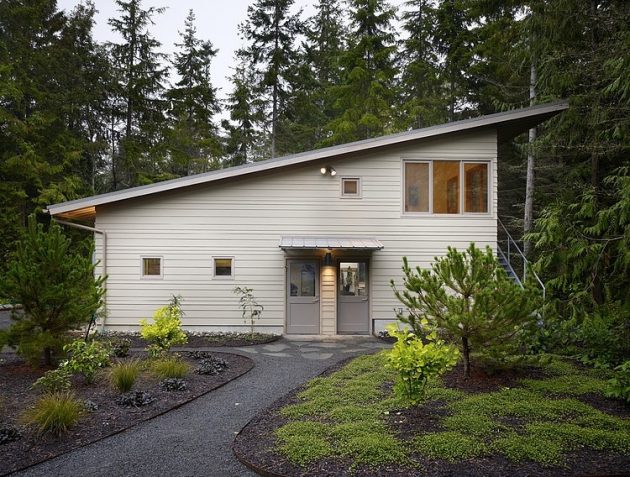 Port Townsend Residence by Lawrence Architecture in Washington, USA