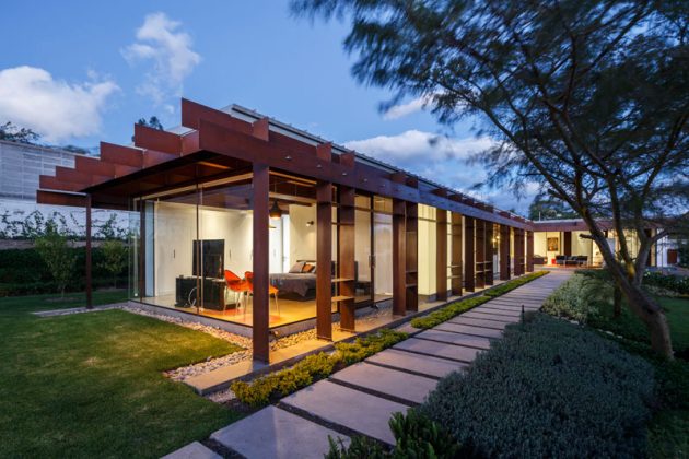 10 Irresistible Contemporary Homes That Are Worth Seeing