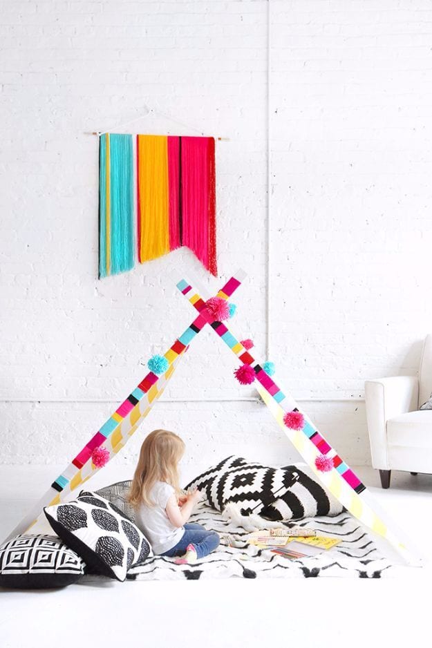 15 Awesome DIY Ideas That Use Yarn To Colorize Your Home Decor