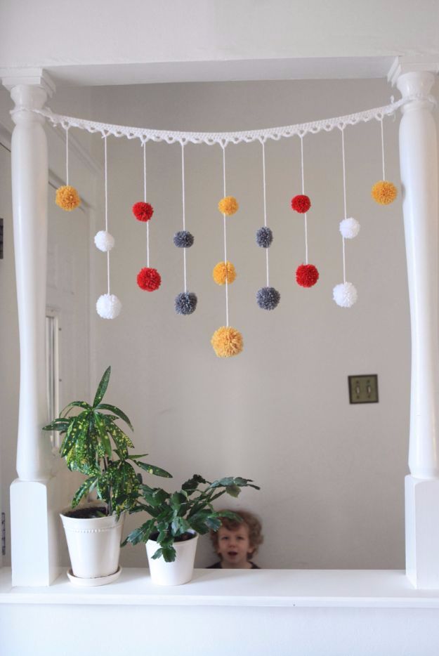 15 Awesome Diy Ideas That Use Yarn To Colorize Your Home Decor - Diy Crafts For Home Decor