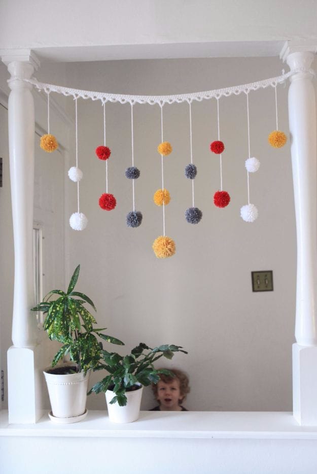 15 Awesome DIY Ideas That Use Yarn To Colorize Your Home Decor