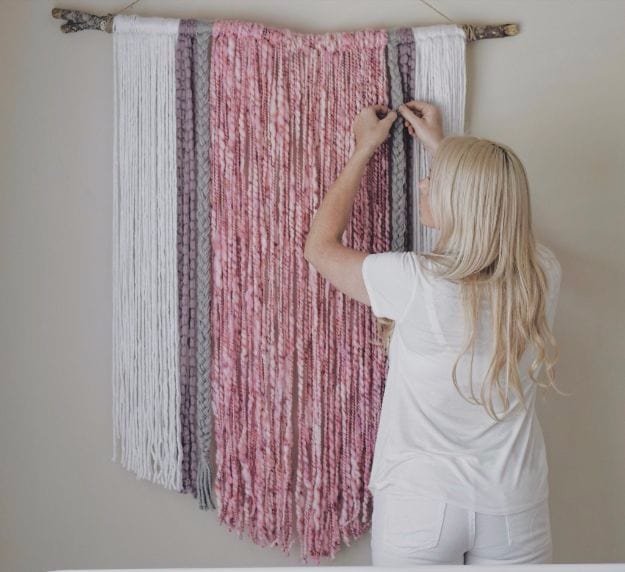 15 Awesome DIY Ideas That Use Yarn To Colorize Your Home Decor