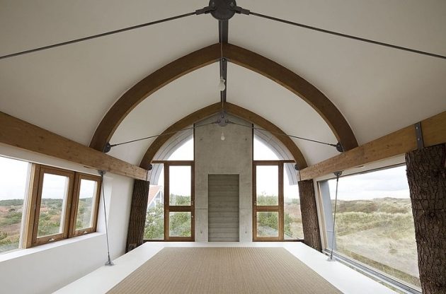 Dune House by Min2 in Bergen, North Holland