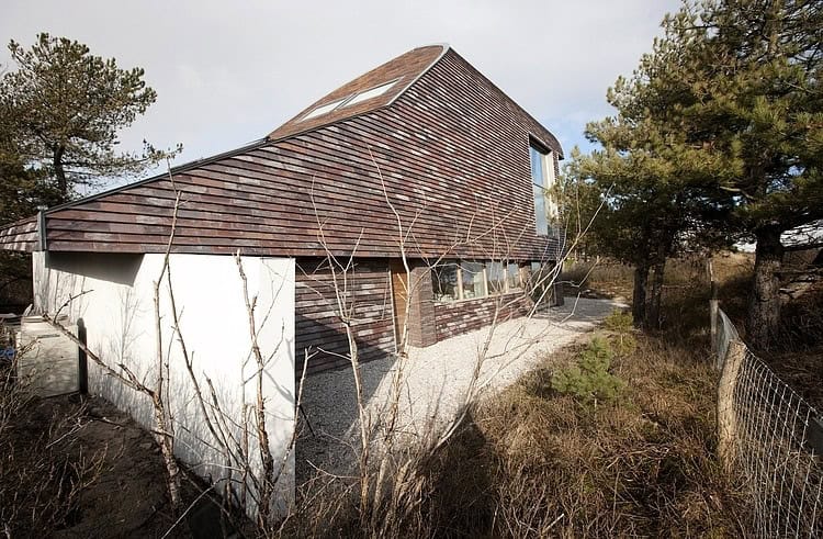 Dune House by Min2 in Bergen, North Holland Dune House by Min2 in Bergen, North Holland