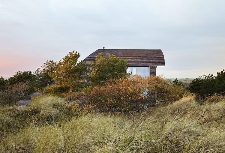 Dune House by Min2 in Bergen, North Holland Dune House by Min2 in Bergen, North Holland