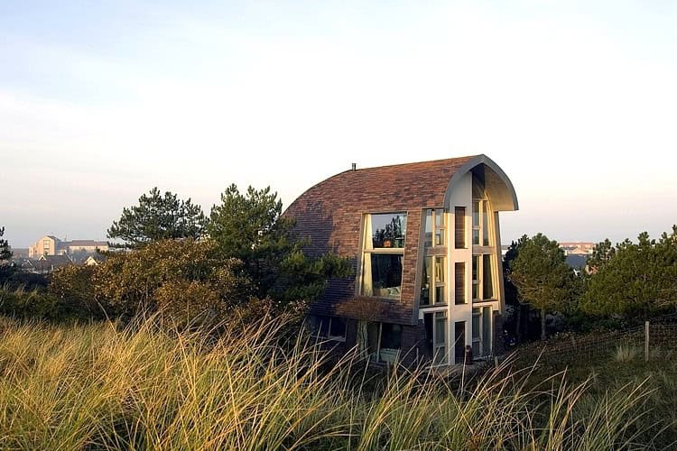 Dune House by Min2 in Bergen, North Holland Dune House by Min2 in Bergen, North Holland
