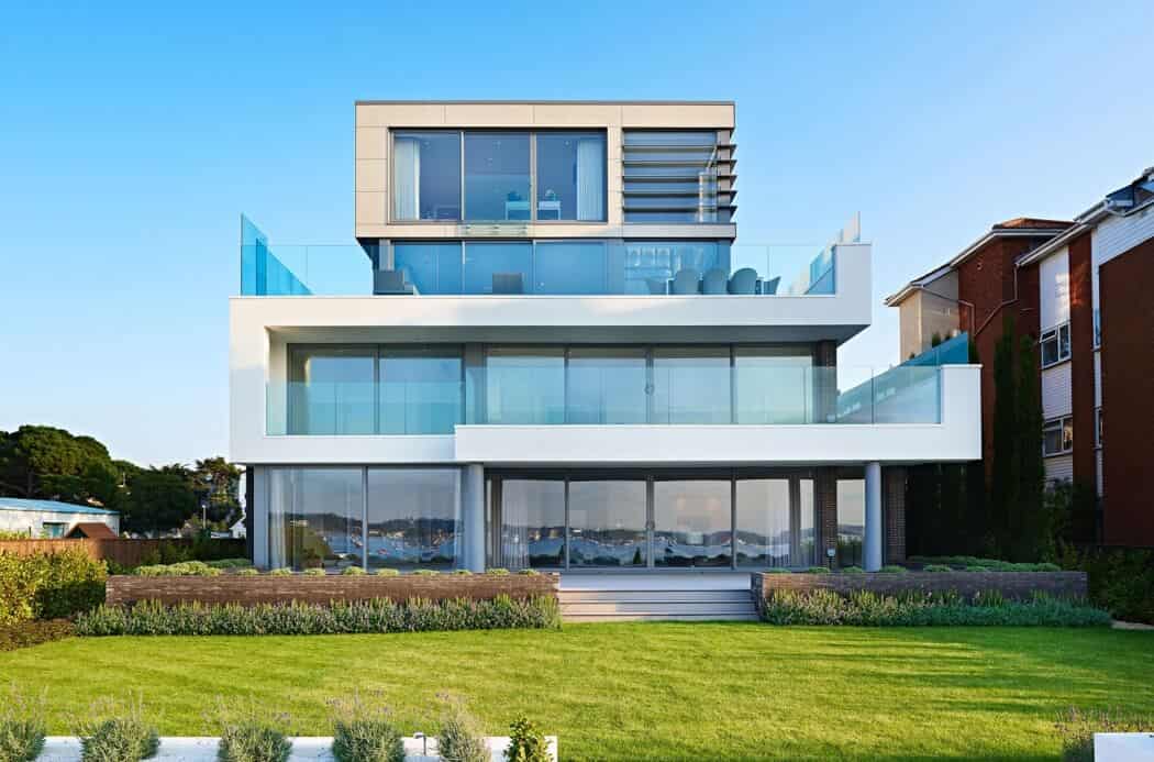 Moondance Panorama Road by David James Architects in Dorset, England Moondance Panorama Road by David James Architects in Dorset, England