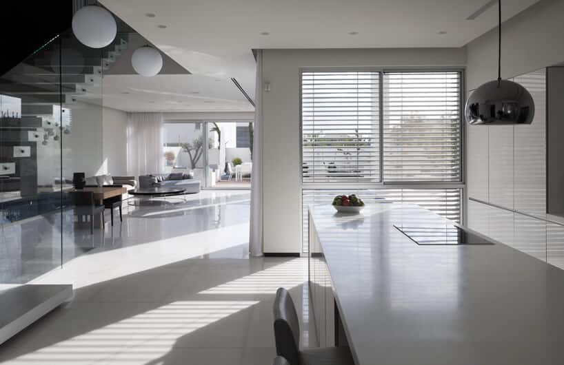 Savyon House D by Dan & Hila Israelevitz Architects in Israel Savyon House D by Dan & Hila Israelevitz Architects in Israel