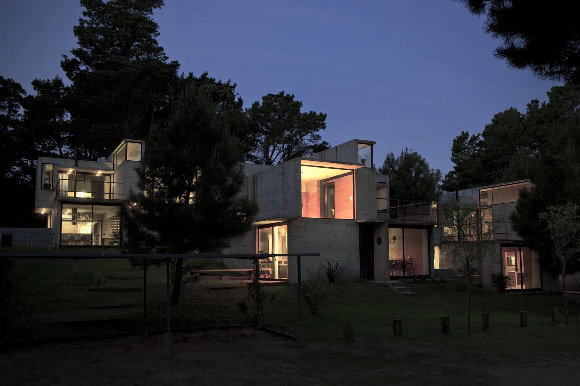 V + D Set by BAK Architects in Mar Azul, Argentina V + D Set by BAK Architects in Mar Azul, Argentina