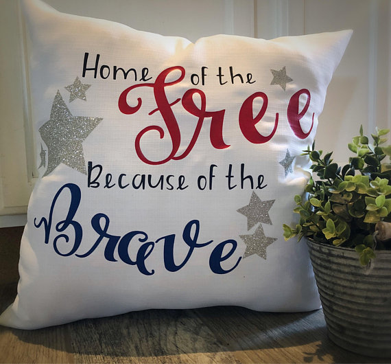 18 Decorative Handmade 4th of July Pillow Designs You'll Love
