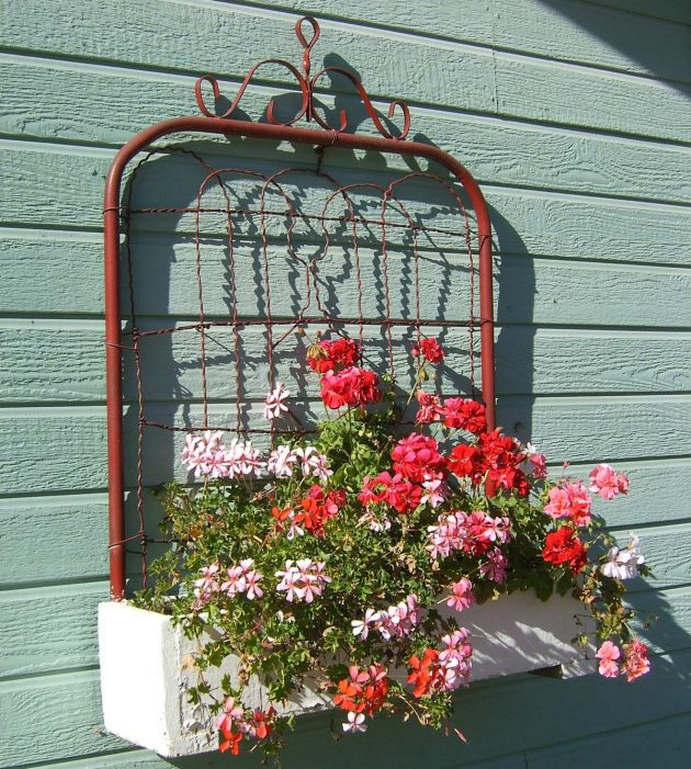 19 Superb DIY Outdoor Decorations That Are Worth Your Time