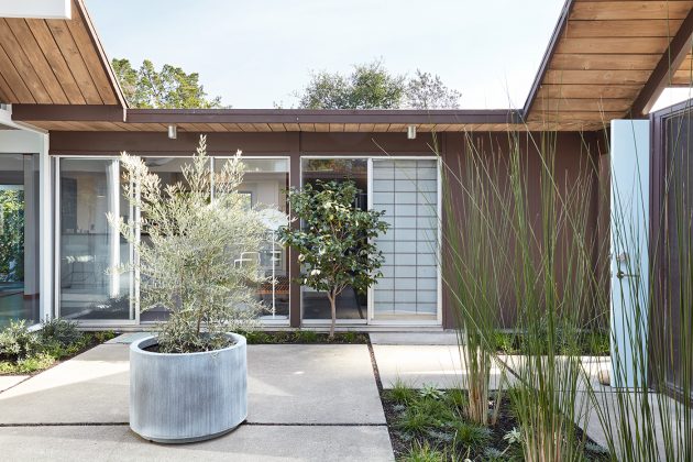 Burlingame Eichler Remodel by Klopf Architecture in California, USA