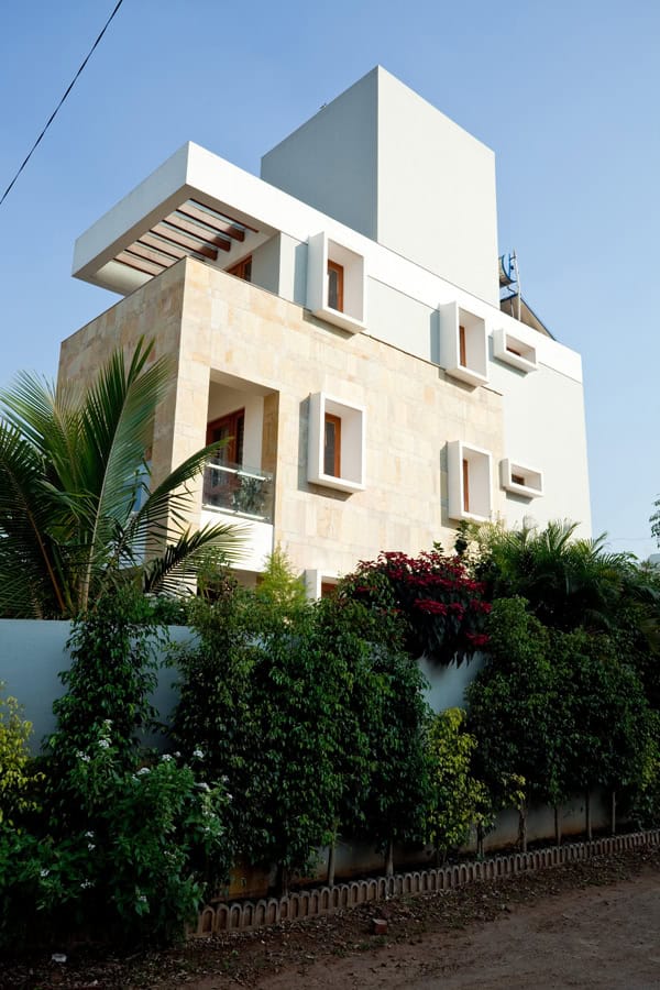 Dhananjay Pathade Residence by Sunil Patil and Associates in India